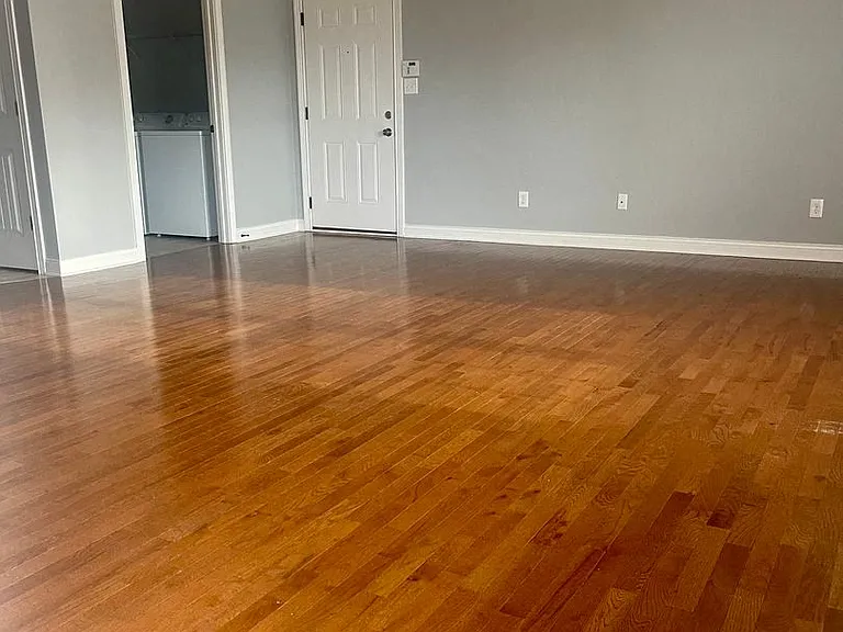Twin Lakes Apartments — Photo 10