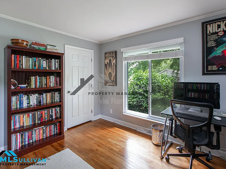 1021 Sedgefield St — Photo 16