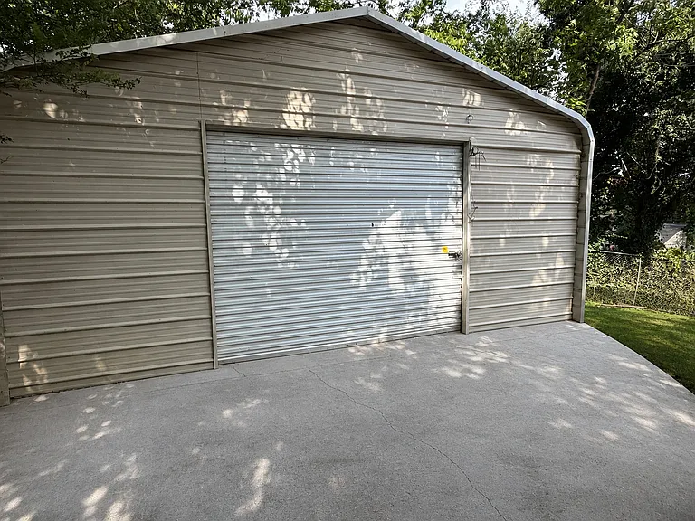 600 Renford Rd — Photo 11
