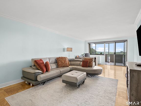 5th image of 50 Glenbrook Road #8H