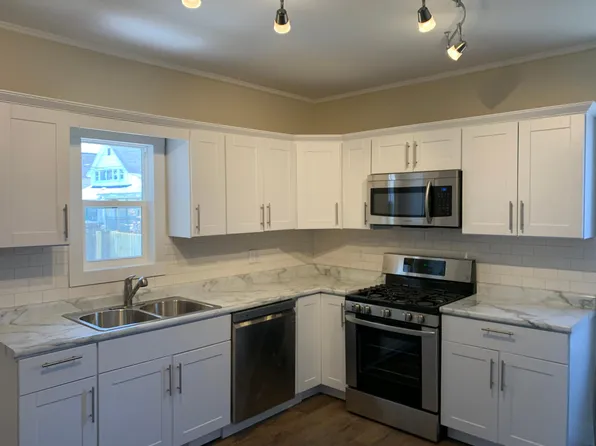 820 12th St NW, Grand Rapids, MI 49504