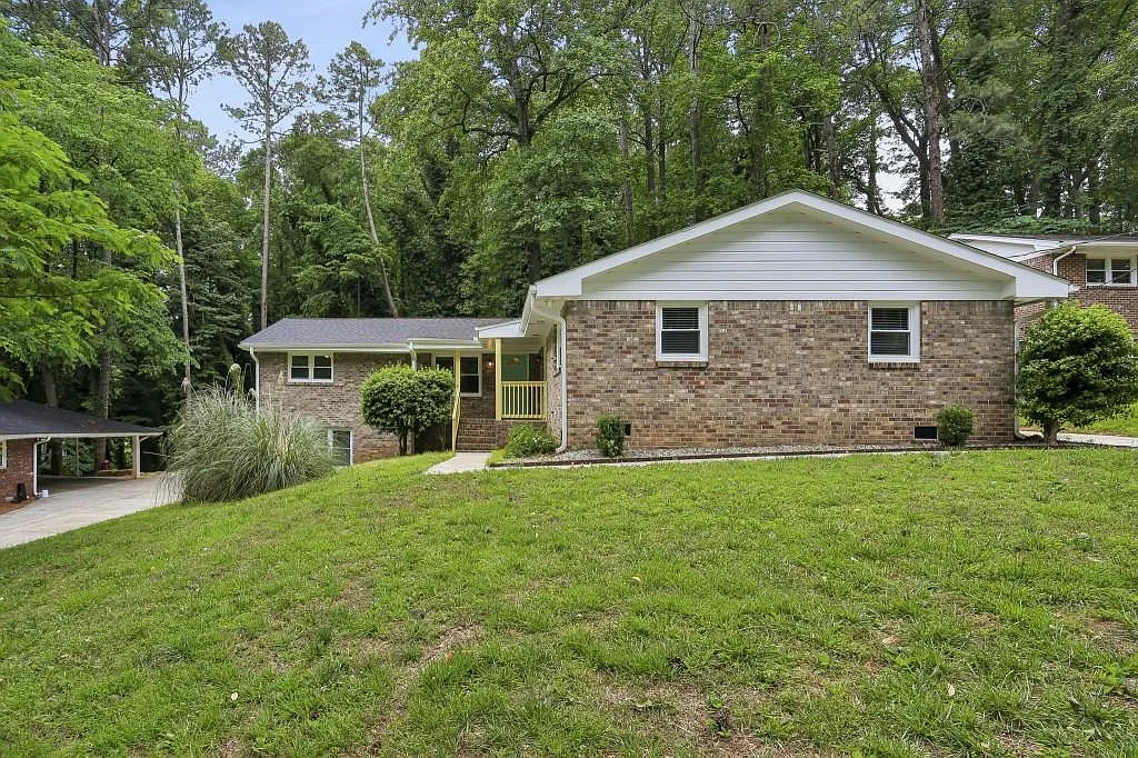 2 bed, 1.0 bath, 900 sqft, $1,500 — Photo 1