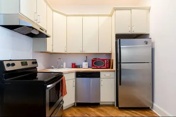 Rented by Dream Space Realty | media 14