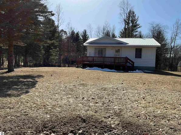 10953 W Blanchard Rd, Blanchard, MI 49310