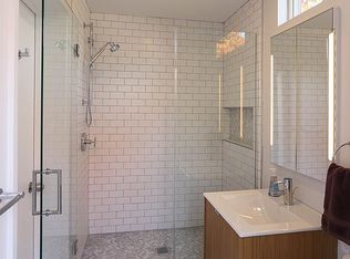 204 Rolling Field Rd, Catonsville, MD 21228