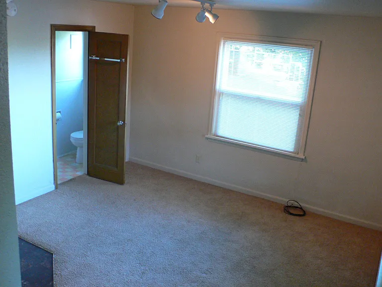 3301 SW Barbur Blvd #100 — Photo 8