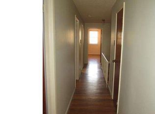 9910 S Canterbury Rd, Philadelphia, PA 19114