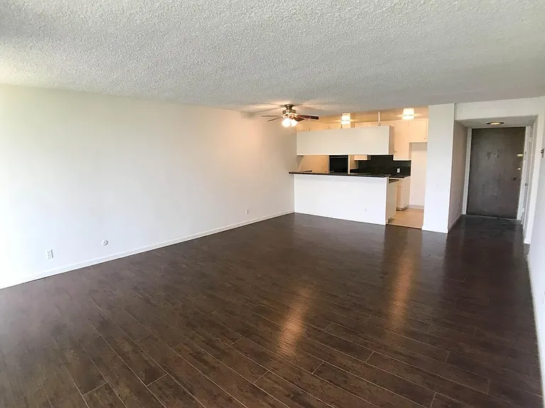1054 S Bedford St #306 — Photo 7