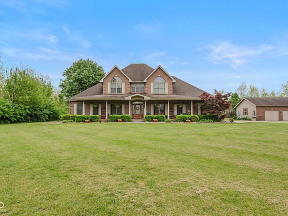 4th image of 3839 Meadowbrook Dr