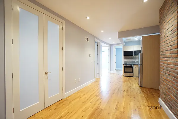 Rented by Rennit Inc. | media 24