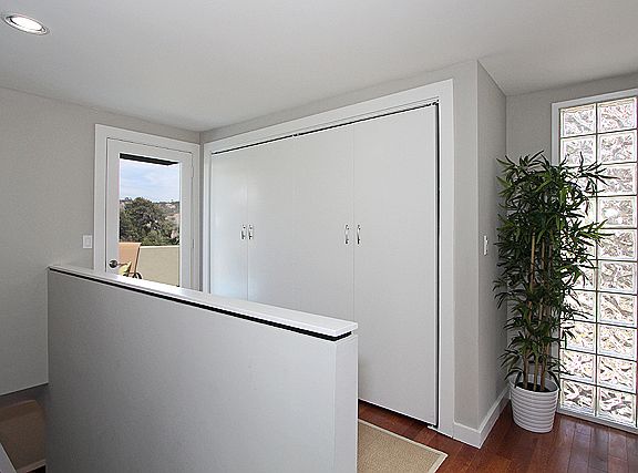 4th image of 4648 Glenalbyn Dr