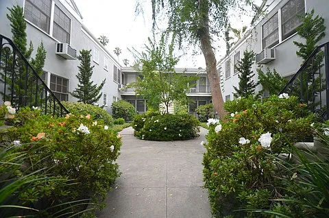 Building Photo - 653 Orange Grove Ave #A