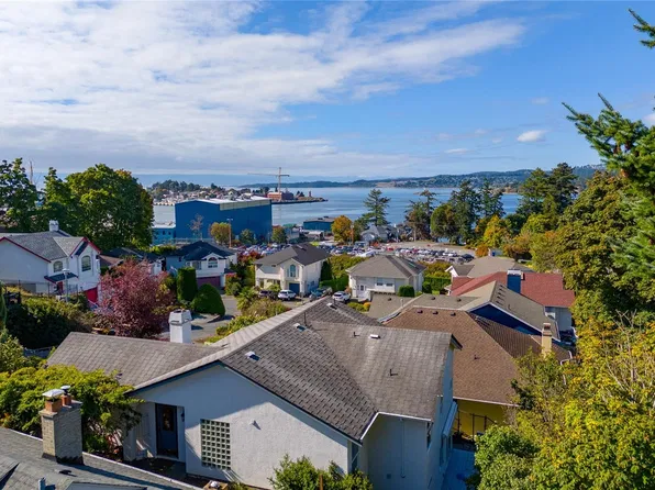 715 Luscombe Pl, New Songhees 1a, BC V9A 7L6