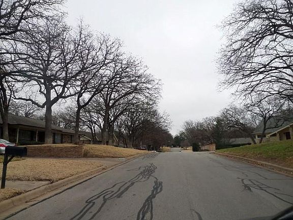 4th image of 3410 Sheffield Dr
