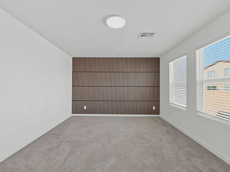 9673 Horseshoe Canyon St — Photo 35