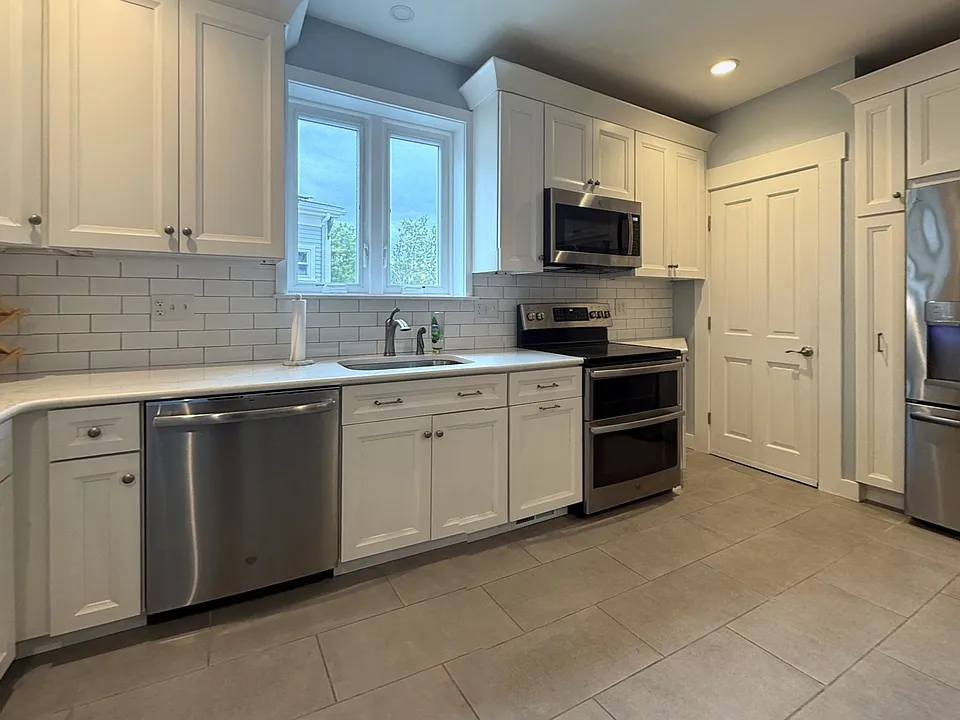 73A Commonwealth Ave