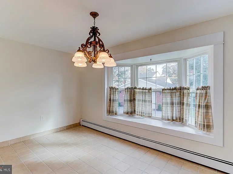 106 Middleboro Rd — Photo 27