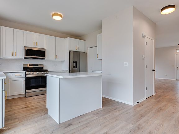 5th image of 1808 Castle Ridge Dr