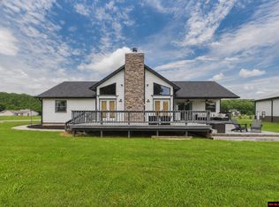 192 Valley Airport Dr, Cotter, AR 72626