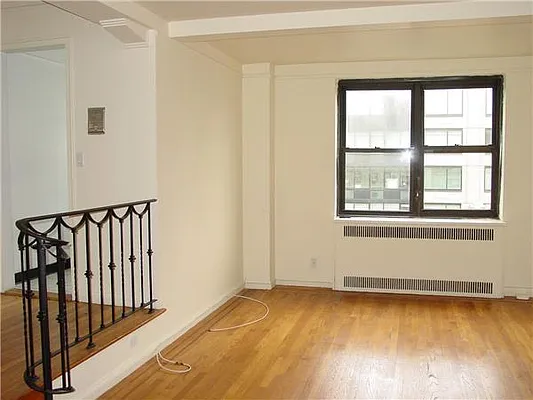 Rented by Bank Neary | media 13