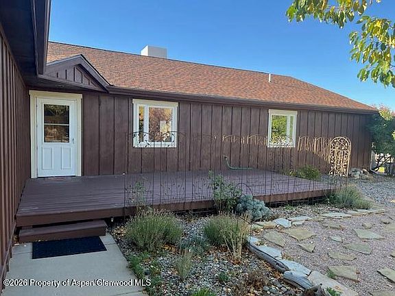 3rd image of 211 28th Ct