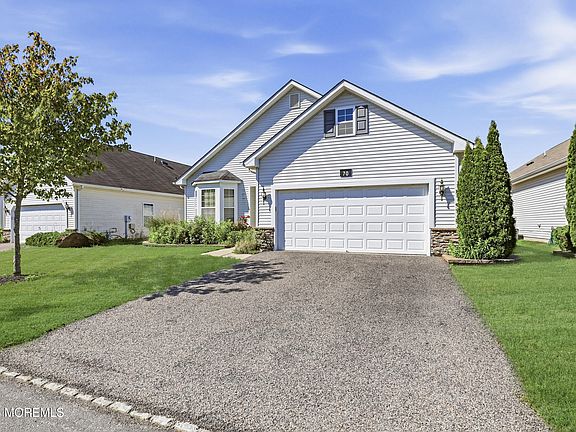 2nd image of 70 Eagle Ridge Circle