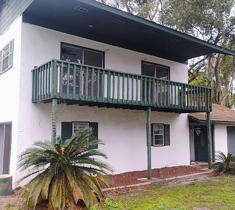The front of the House as seen from its left.