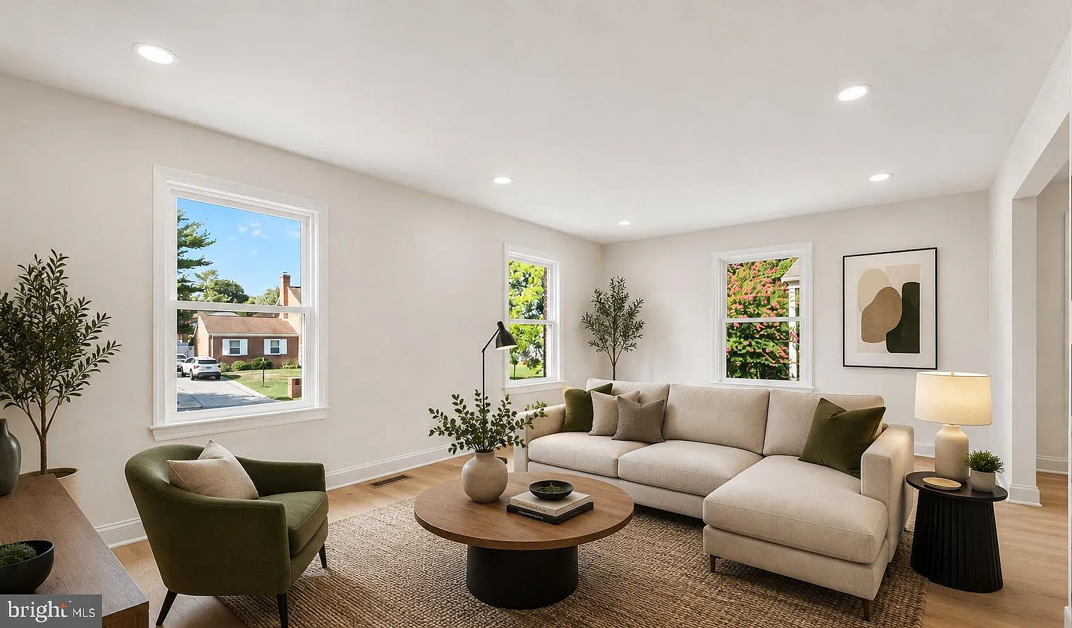 4 bed, 4.0 bath, 3236 sqft, $4,700 — Photo 4
