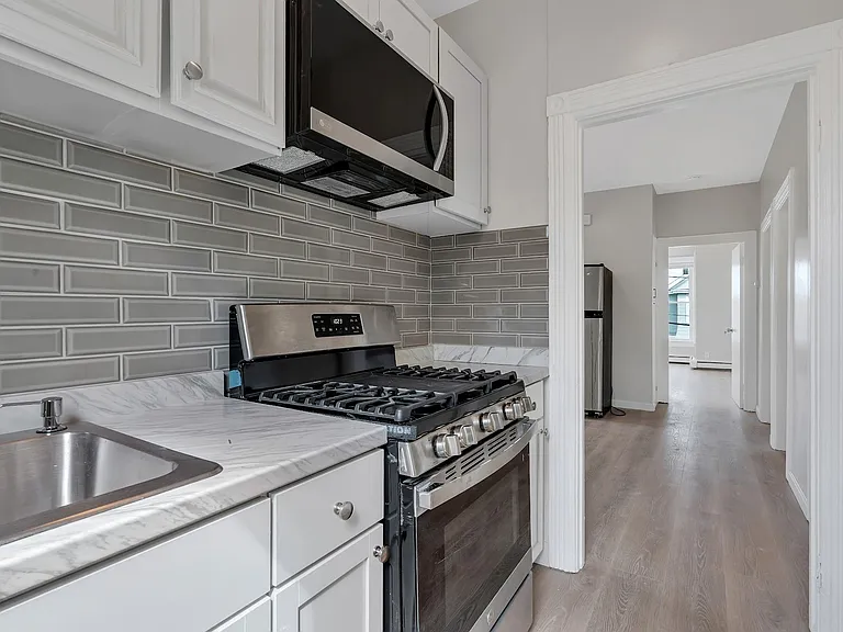 96 Centre St #2 — Photo 2