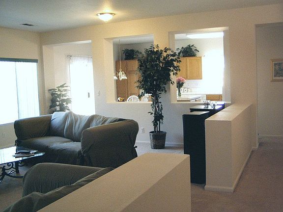 4th image of 2025 Glen Abbey St
