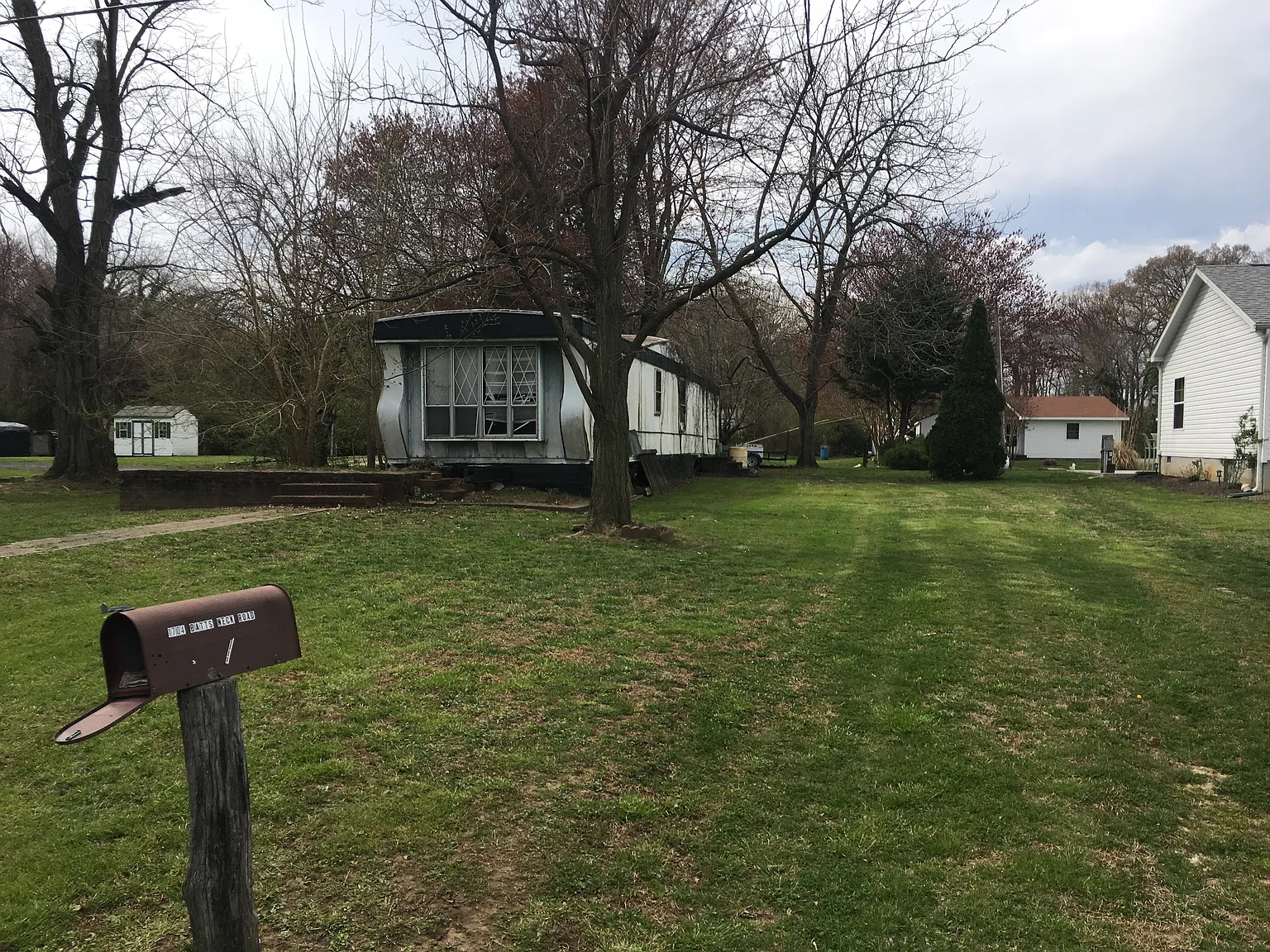 1704 Batts Neck Rd photo 1