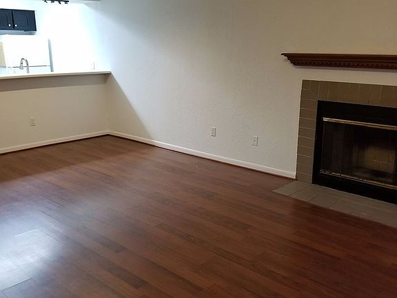 2nd image of 1500 Olympia Way #30