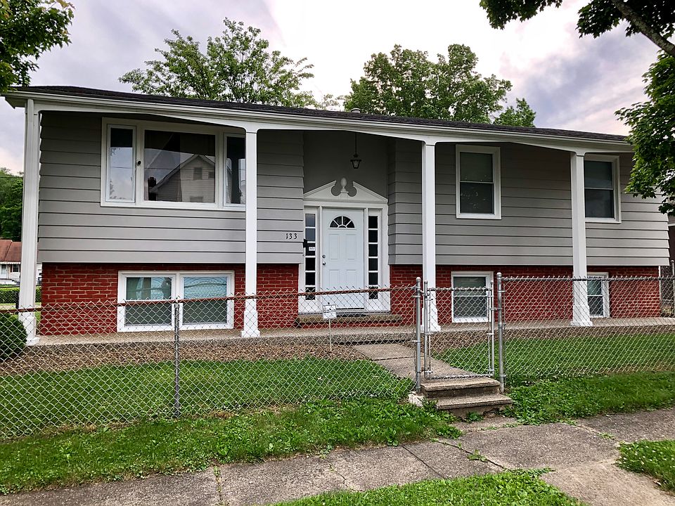 1st image of 133 S Green St