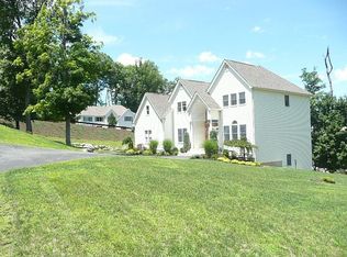 1 Johnson Dr, Stony Pt, NY 10980