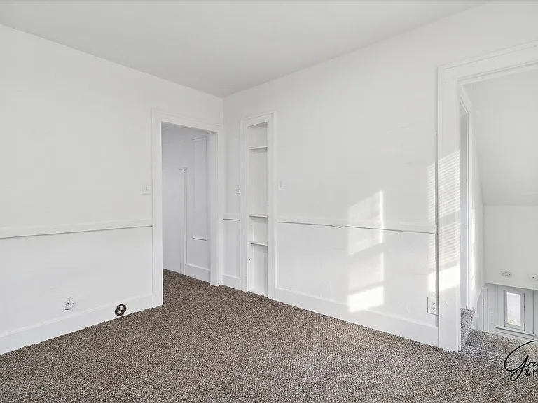 16211 Kentucky St — Photo 27