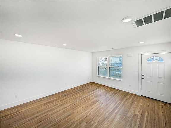3rd image of 1206 Nedra Dr