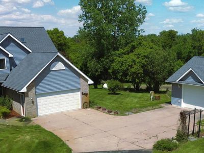 8431 County Road 17 Blvd, Cannon Falls, MN, 55009