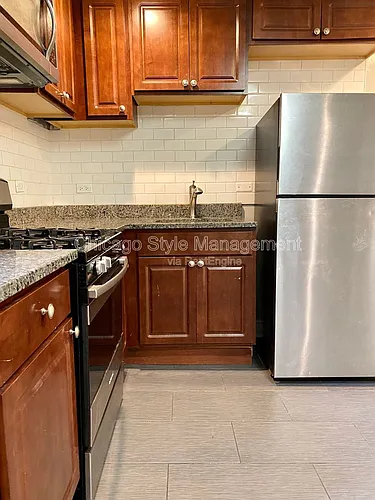 2309 S Sacramento Ave Photo 1