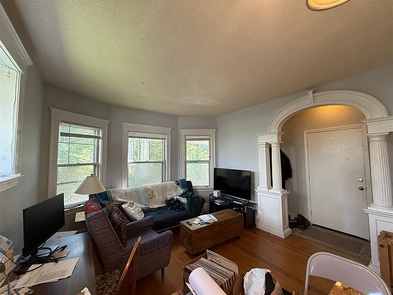 34 Central St — Photo 7
