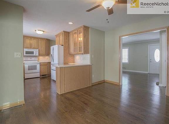 5th image of 10208 Maple Dr
