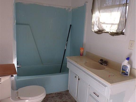 4th image of 307 S Osage Ave