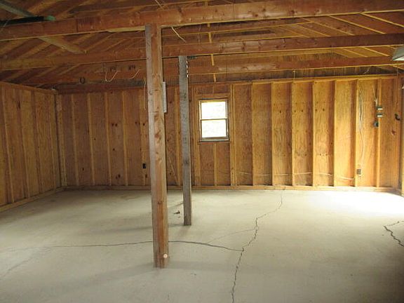 2nd image of 247 River Road