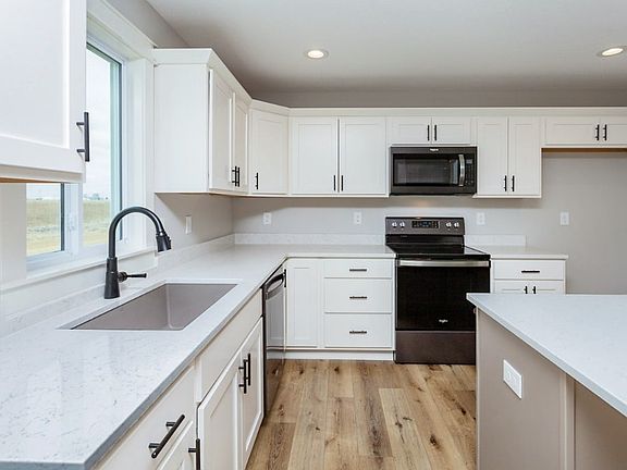 4th image of 316 Creekside Dr SW