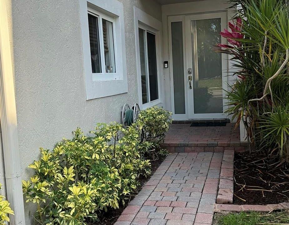 1st image of 6165 NW 77th Place