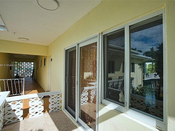 4th image of 9281 W Bay Harbor Dr APT 14