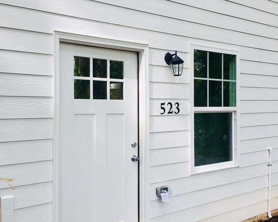 2nd image of 523 Hillsborough St