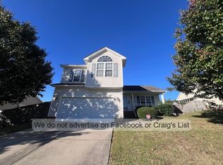 4422 Rose Meadow Dr, Hope Mills, NC 28348