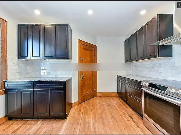 4th image of 24 Renfrew St #5