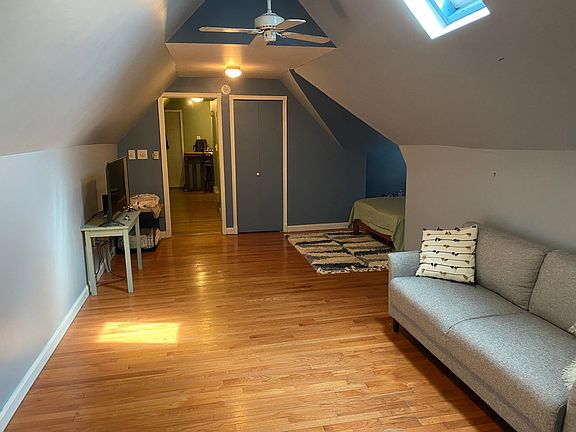 5th image of 3029 Harriet Ave