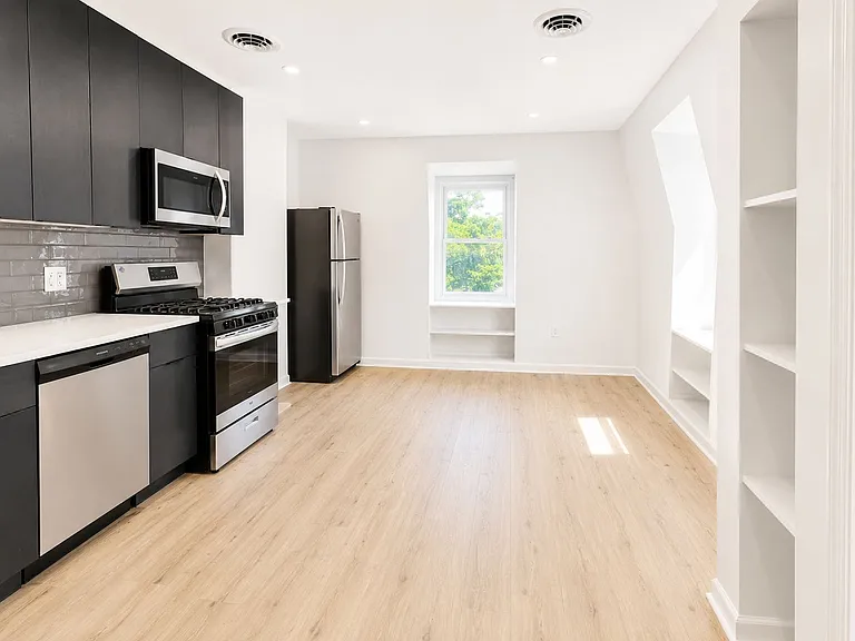 4622 Kingsessing Ave #C — Photo 6